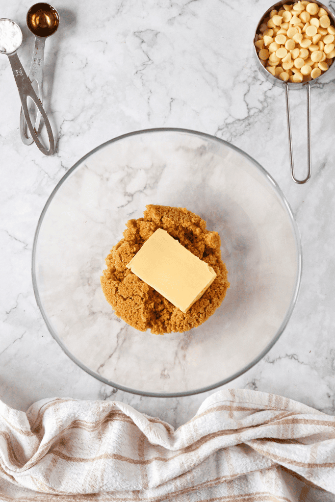 banana pudding cookies mixing ingredients
