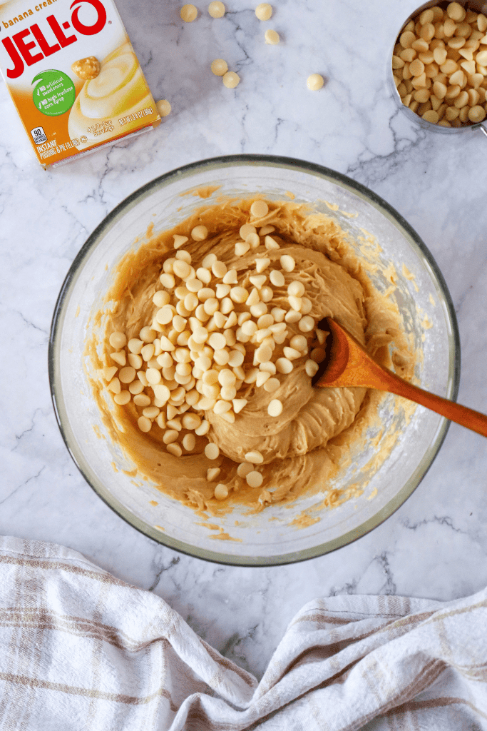banana pudding cookies mixing ingredients