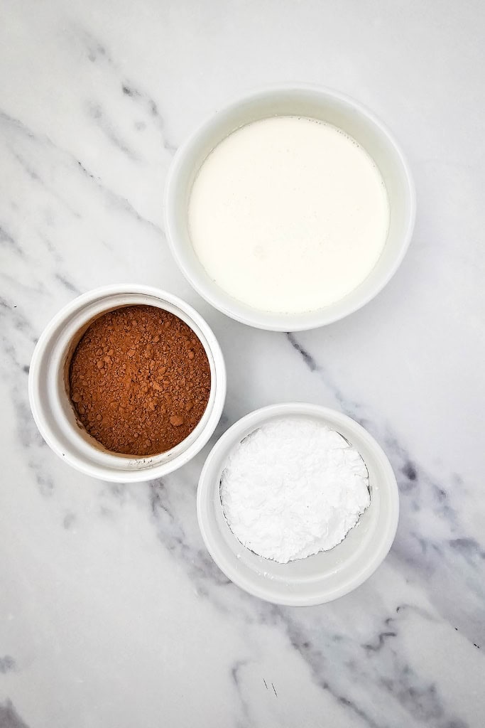 3 Ingredients of easy Chocolate Mousse