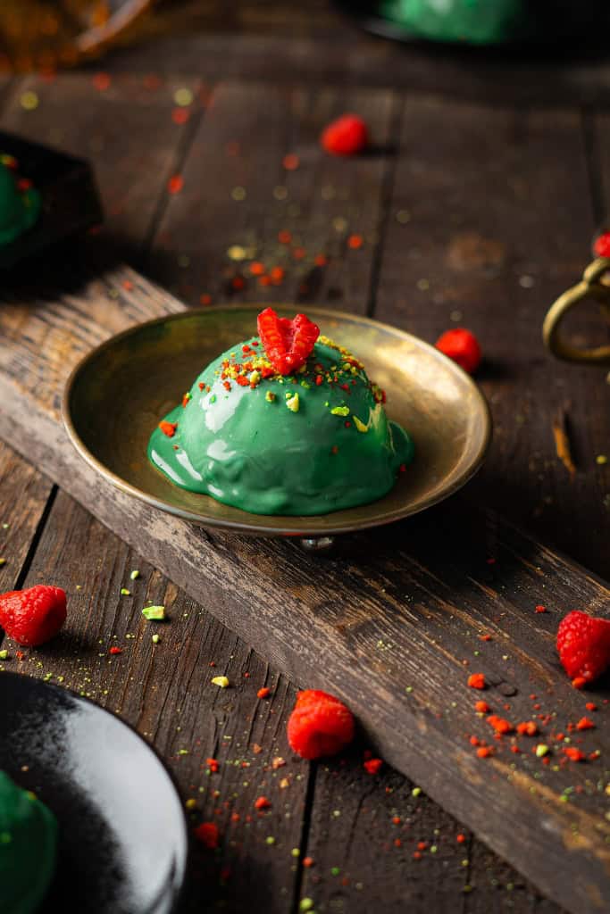 Pistachio Raspberry Mini Cheesecakes