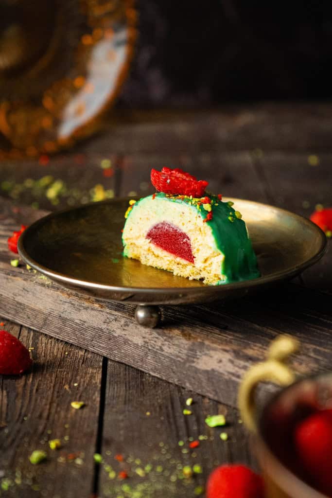 Pistachio Raspberry Mini Cheesecakes