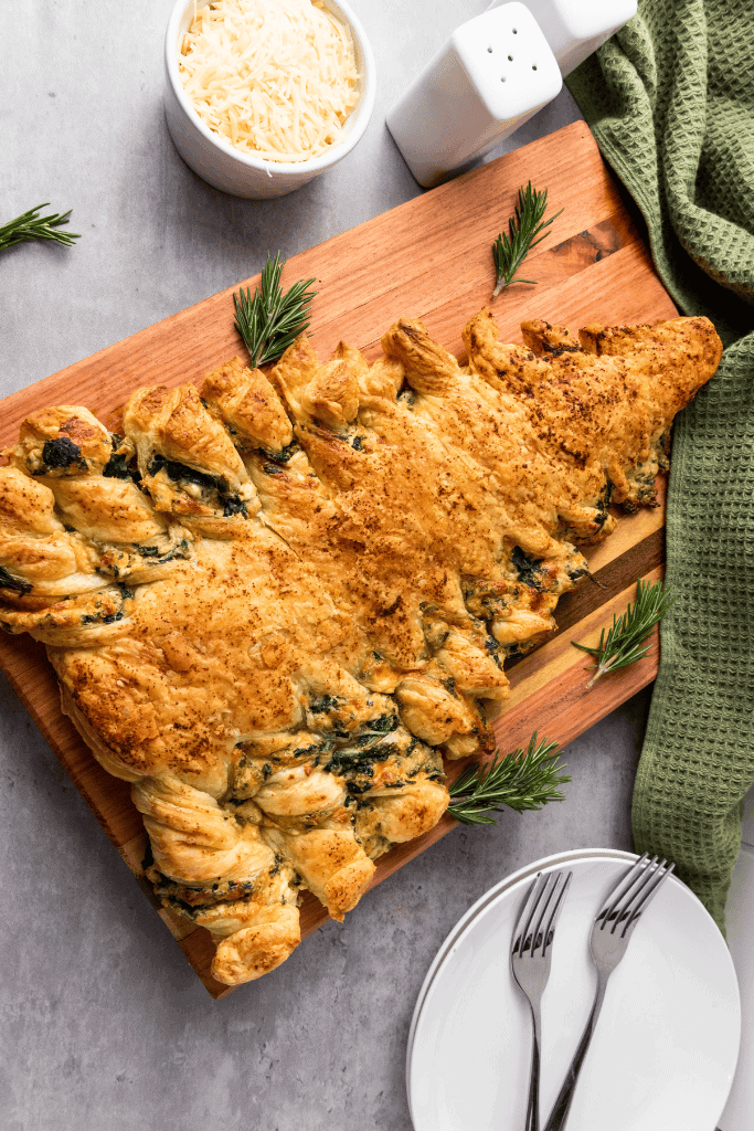 Christmas Tree Spinach Breadsticks